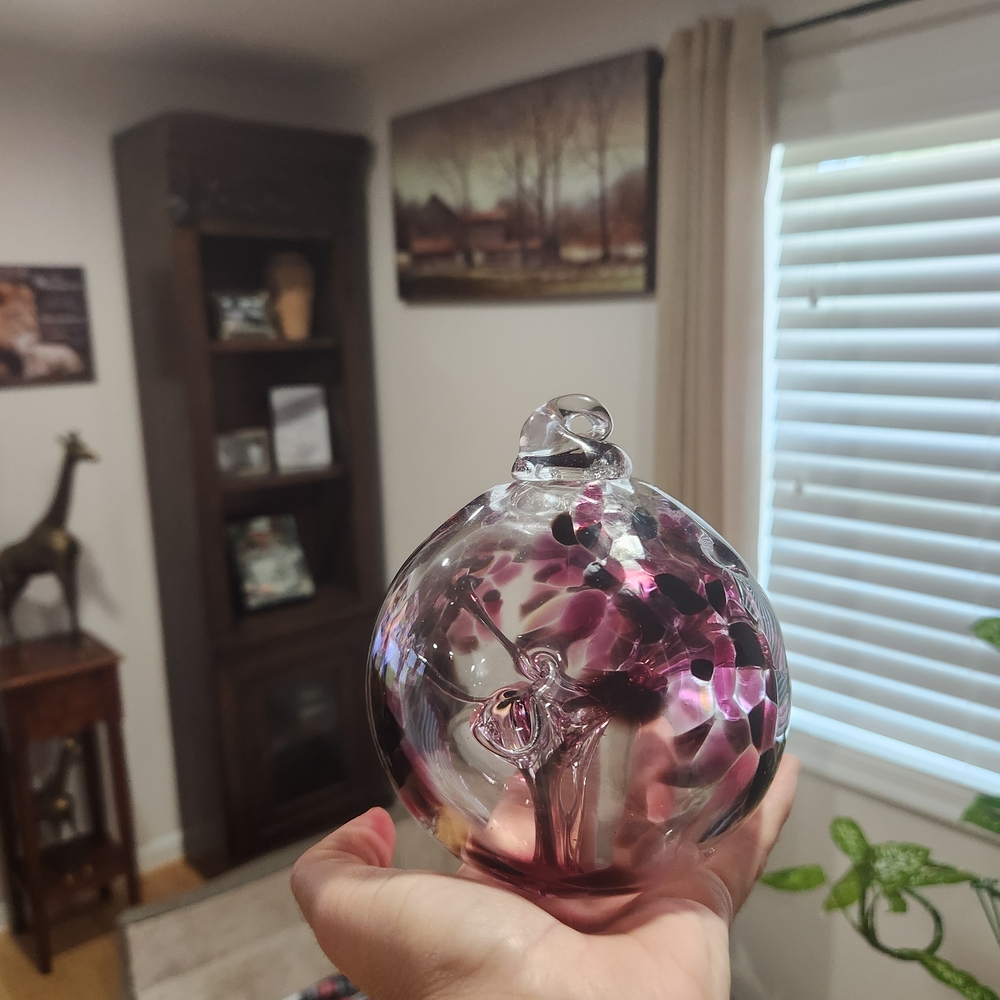 Hand Blown Art Glass Gazing Ball Purple Pink 4.5" Ornament Sun Catcher Large Exc - Picture 10 of 11